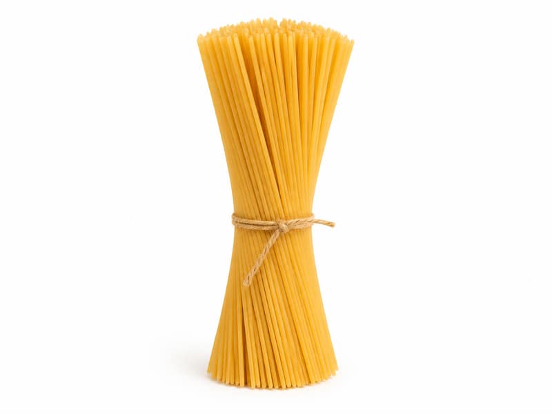 Makaron spaghetti (suchy) – białko 13g, kalorie 371 kcal, węglowodany i tłuszcz na 100g | zdrowe odżywianie